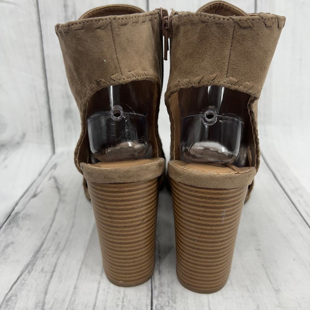 Report (11) BRAID Brown Faux Suede Leather Lace Up Heel Booties - Picture 5 of 9